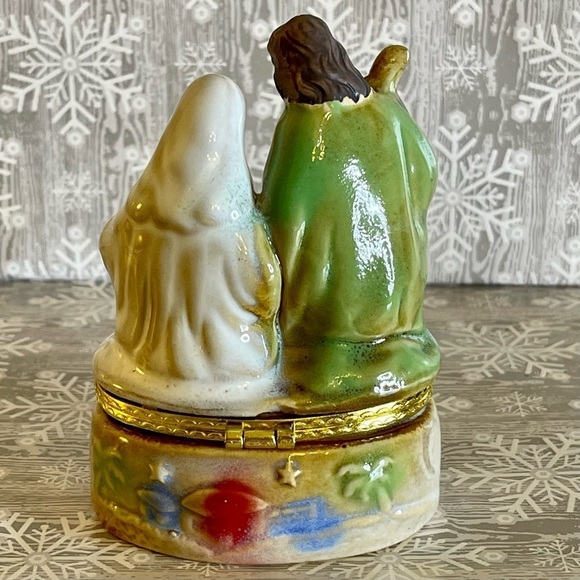 Blessed Family Nativity Lusterware Trinket Pill Box EUC - Picture 4 of 16